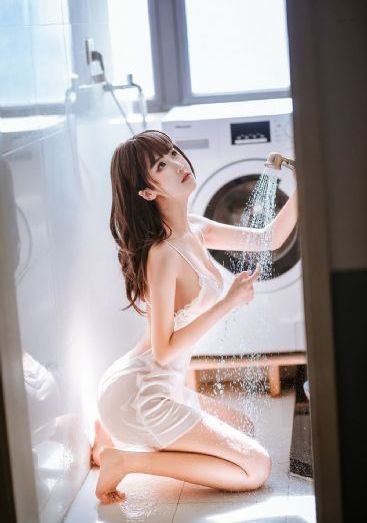 九九热八精品在线_免VIP免费在线观看